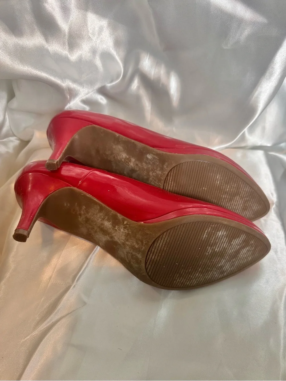 Red Patent Mid-Heel Pumps - Women's Dress Shoes